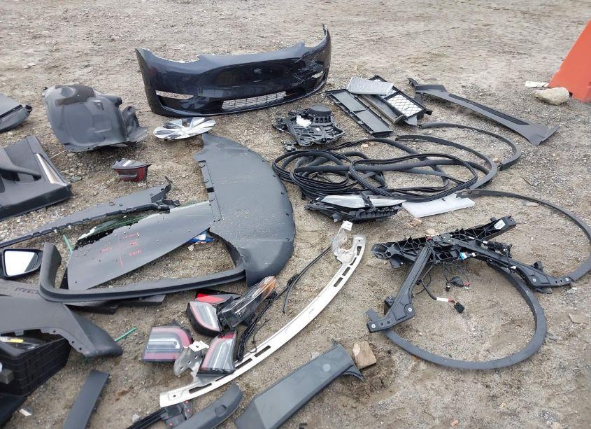 Photo 21 of 2024 Tesla Model Y LONG RANGE DUAL MOTOR ALL-WHEEL DRIVE (VIN 7SAYGDEE8RA275298)