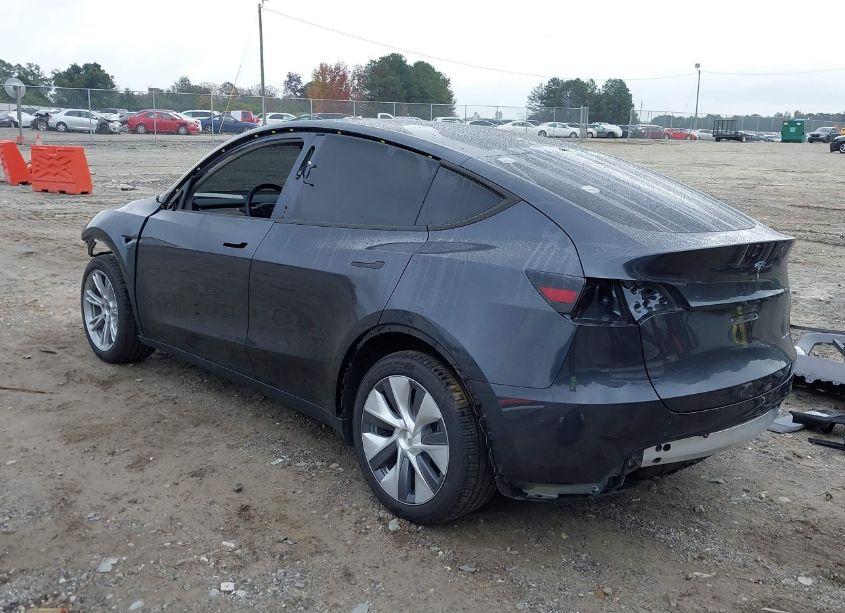 Photo 3 of 2024 Tesla Model Y LONG RANGE DUAL MOTOR ALL-WHEEL DRIVE (VIN 7SAYGDEE8RA275298)