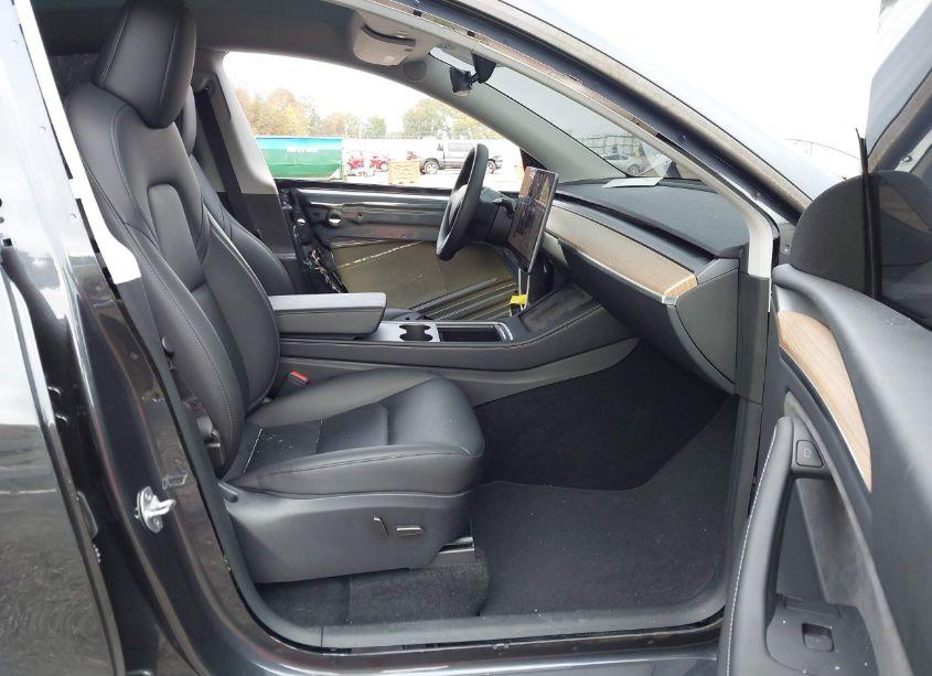 Photo 5 of 2024 Tesla Model Y LONG RANGE DUAL MOTOR ALL-WHEEL DRIVE (VIN 7SAYGDEE8RA275298)