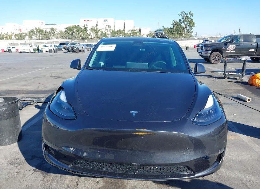 Photo 12 of 2024 Tesla Model Y LONG RANGE DUAL MOTOR ALL-WHEEL DRIVE (VIN 7SAYGDEE8RF064850)