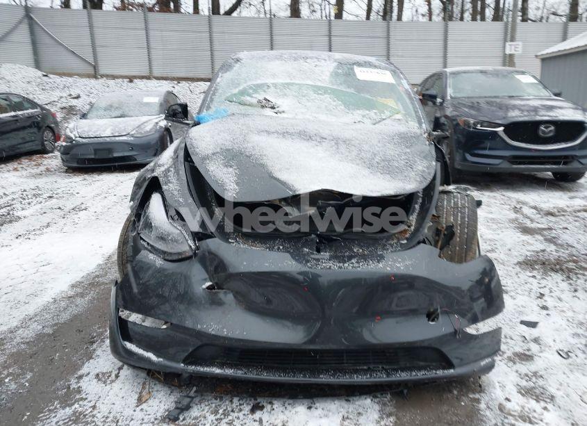Photo 13 of 2024 Tesla Model Y LONG RANGE DUAL MOTOR ALL-WHEEL DRIVE (VIN 7SAYGDEE8RF084001)