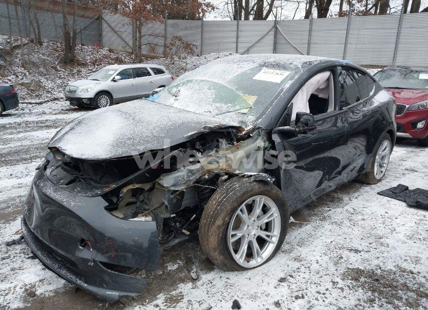 Photo 2 of 2024 Tesla Model Y LONG RANGE DUAL MOTOR ALL-WHEEL DRIVE (VIN 7SAYGDEE8RF084001)
