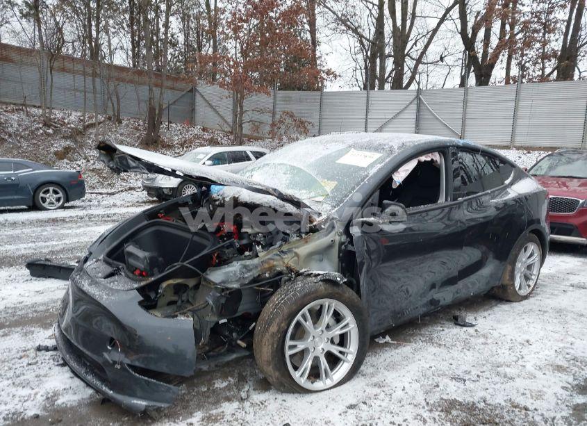 Photo 6 of 2024 Tesla Model Y LONG RANGE DUAL MOTOR ALL-WHEEL DRIVE (VIN 7SAYGDEE8RF084001)