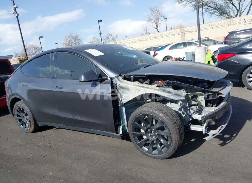 Photo 14 of 2024 Tesla Model Y LONG RANGE DUAL MOTOR ALL-WHEEL DRIVE (VIN 7SAYGDEE8RF150188)
