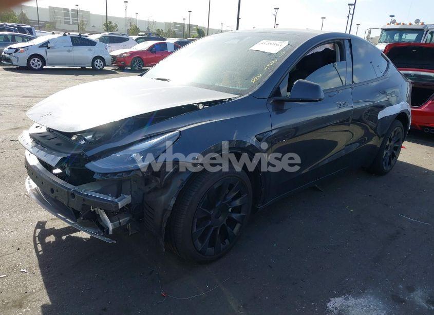 Photo 2 of 2024 Tesla Model Y LONG RANGE DUAL MOTOR ALL-WHEEL DRIVE (VIN 7SAYGDEE8RF150188)