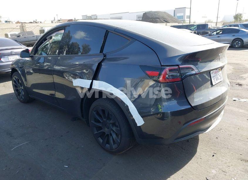 Photo 3 of 2024 Tesla Model Y LONG RANGE DUAL MOTOR ALL-WHEEL DRIVE (VIN 7SAYGDEE8RF150188)