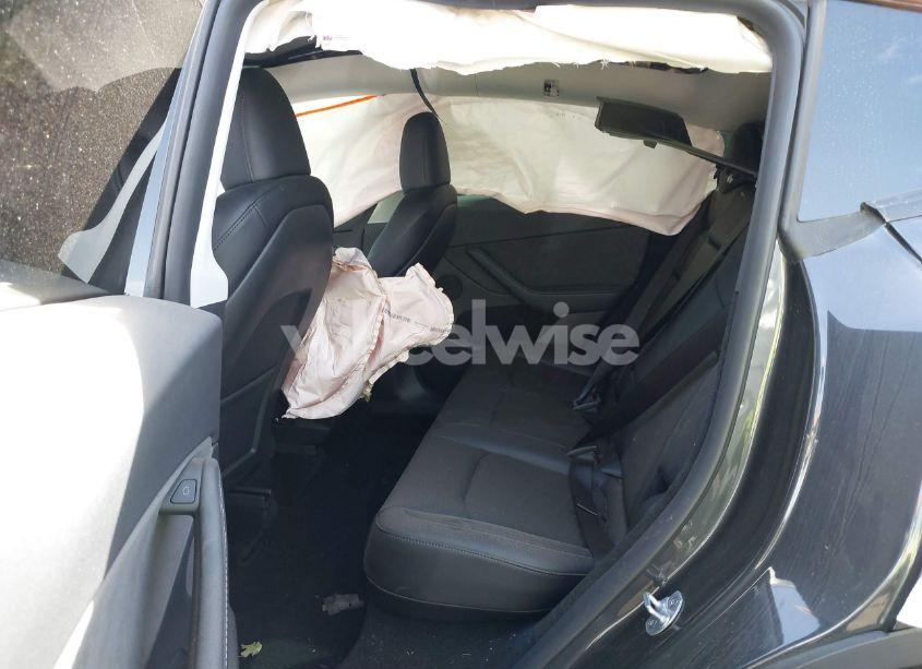 Photo 8 of 2024 Tesla Model Y LONG RANGE DUAL MOTOR ALL-WHEEL DRIVE (VIN 7SAYGDEE8RF150188)