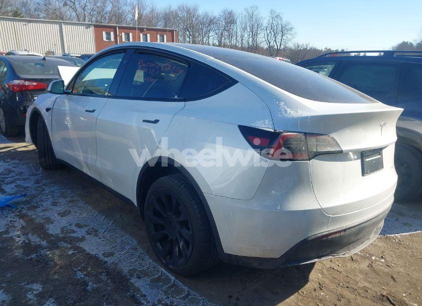 Photo 3 of 2025 Tesla Model Y LONG RANGE DUAL MOTOR ALL-WHEEL DRIVE (VIN 7SAYGDEE8SA348210)