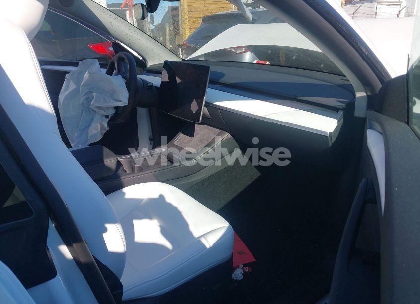 Photo 5 of 2025 Tesla Model Y LONG RANGE DUAL MOTOR ALL-WHEEL DRIVE (VIN 7SAYGDEE8SA348210)