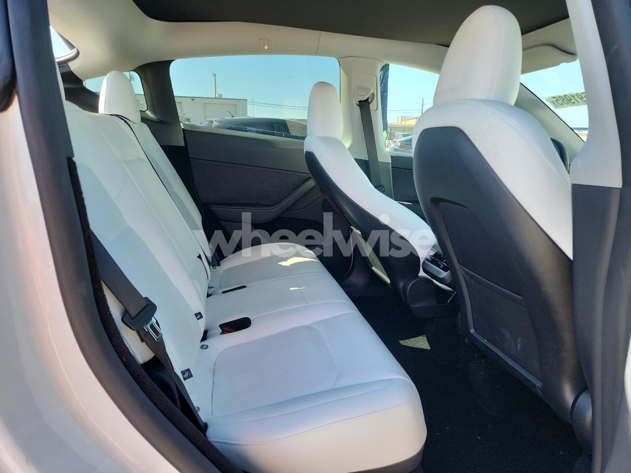 Photo 10 of 2025 TESLA MODEL Y (VIN 7SAYGDEE8SA366657)