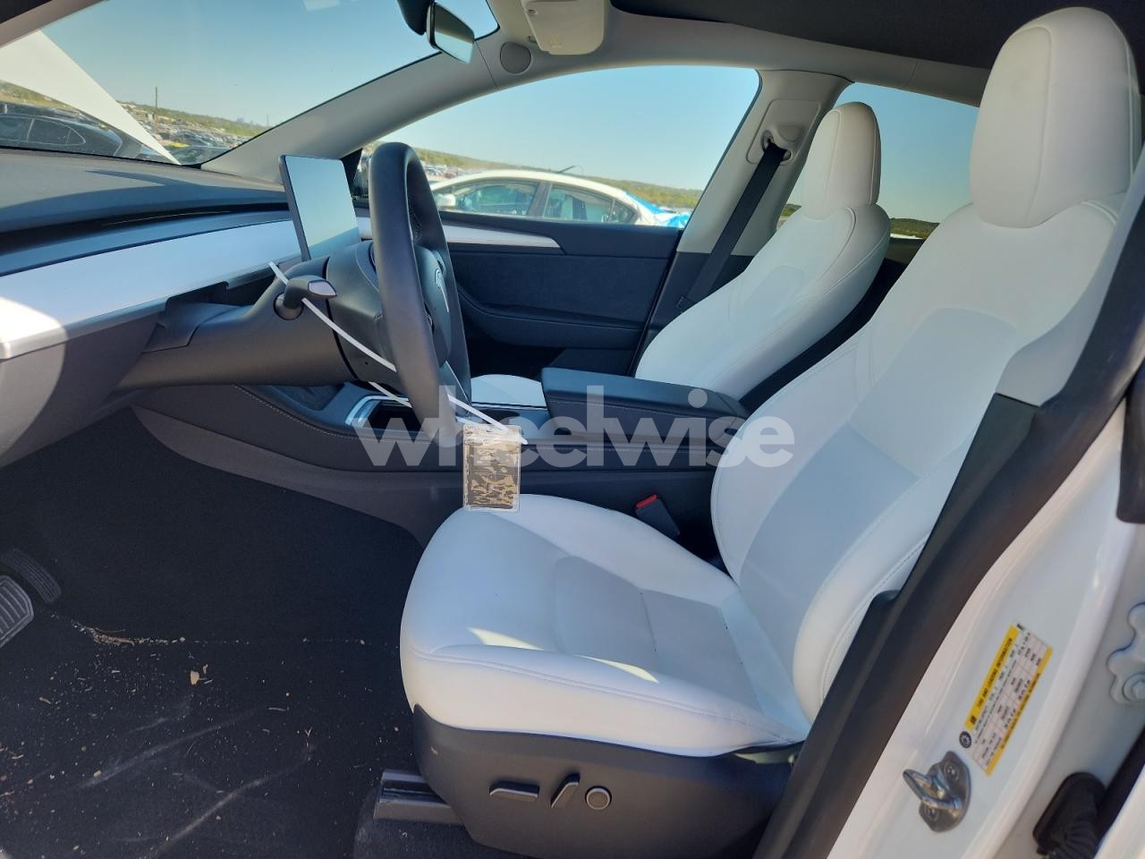 Photo 7 of 2025 TESLA MODEL Y (VIN 7SAYGDEE8SA366657)