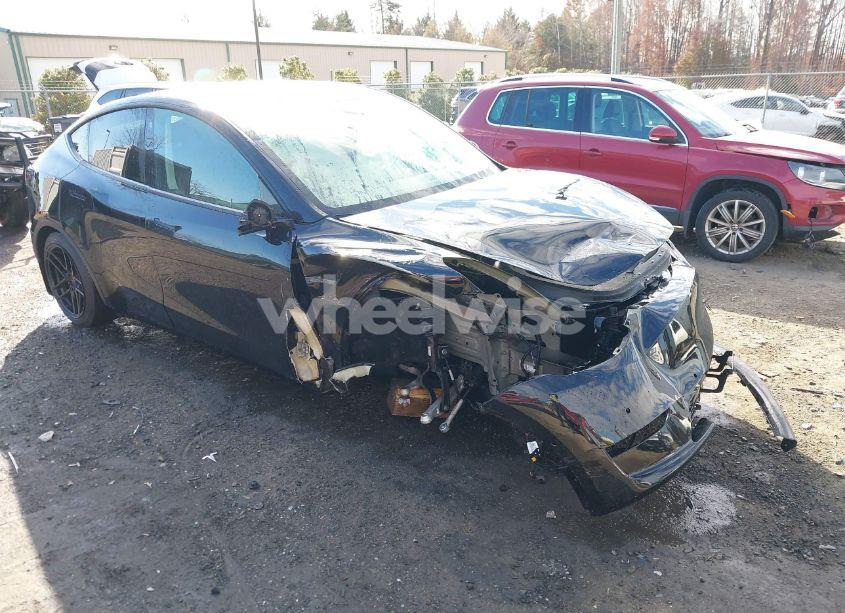 Photo 6 of 2022 Tesla Model Y LONG RANGE DUAL MOTOR ALL-WHEEL DRIVE (VIN 7SAYGDEE9NA008200)