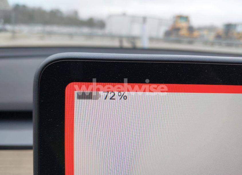 Photo 18 of 2022 Tesla Model Y LONG RANGE DUAL MOTOR ALL-WHEEL DRIVE (VIN 7SAYGDEE9NA015292)