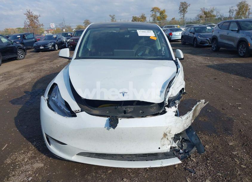 Photo 12 of 2022 Tesla Model Y LONG RANGE DUAL MOTOR ALL-WHEEL DRIVE (VIN 7SAYGDEE9NF422094)
