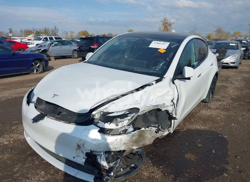 Photo 6 of 2022 Tesla Model Y LONG RANGE DUAL MOTOR ALL-WHEEL DRIVE (VIN 7SAYGDEE9NF422094)