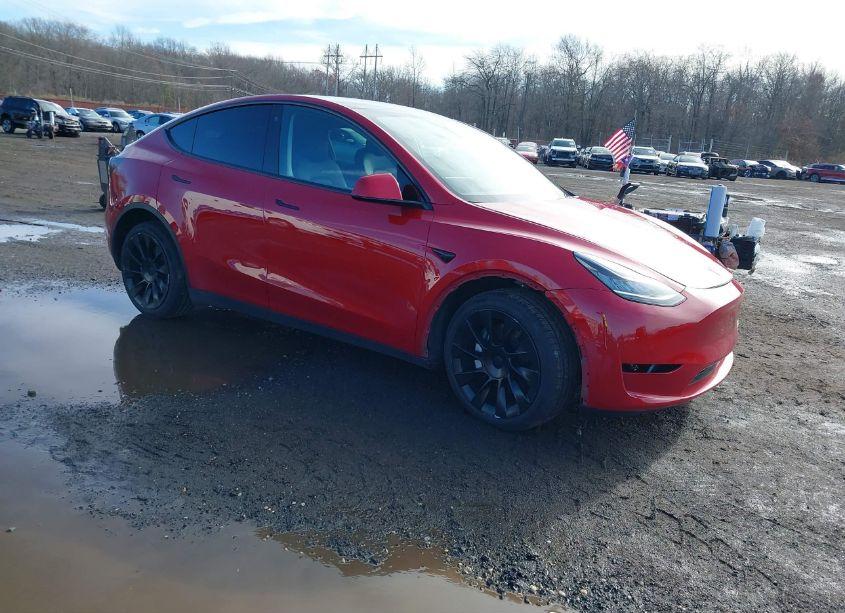 2022 Tesla Model Y LONG RANGE DUAL MOTOR ALL-WHEEL DRIVE (VIN 7SAYGDEE9NF426372) main photo