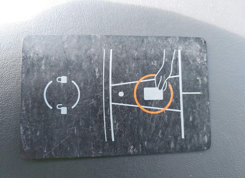 Photo 11 of 2022 Tesla Model Y LONG RANGE DUAL MOTOR ALL-WHEEL DRIVE (VIN 7SAYGDEE9NF426372)