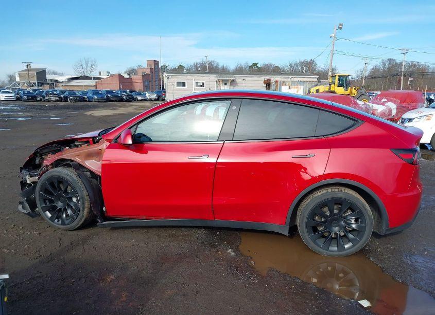 Photo 14 of 2022 Tesla Model Y LONG RANGE DUAL MOTOR ALL-WHEEL DRIVE (VIN 7SAYGDEE9NF426372)