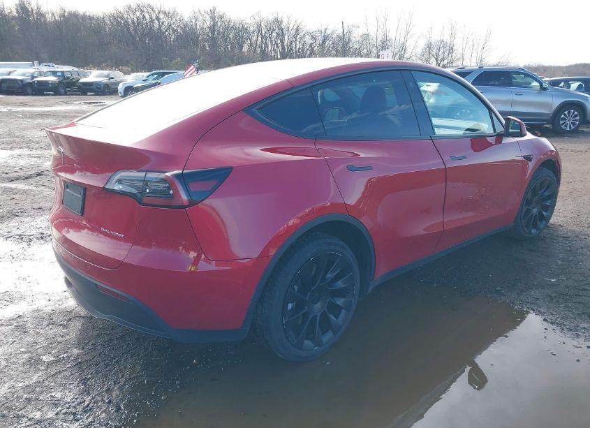Photo 4 of 2022 Tesla Model Y LONG RANGE DUAL MOTOR ALL-WHEEL DRIVE (VIN 7SAYGDEE9NF426372)