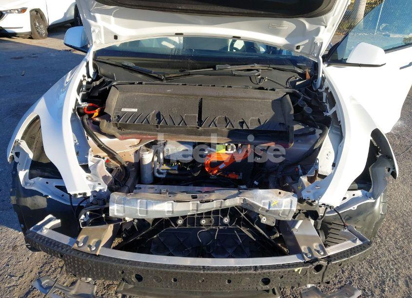 Photo 10 of 2022 Tesla Model Y LONG RANGE DUAL MOTOR ALL-WHEEL DRIVE (VIN 7SAYGDEE9NF564817)