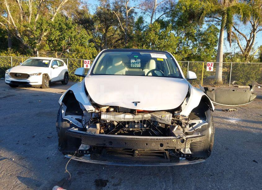 Photo 12 of 2022 Tesla Model Y LONG RANGE DUAL MOTOR ALL-WHEEL DRIVE (VIN 7SAYGDEE9NF564817)