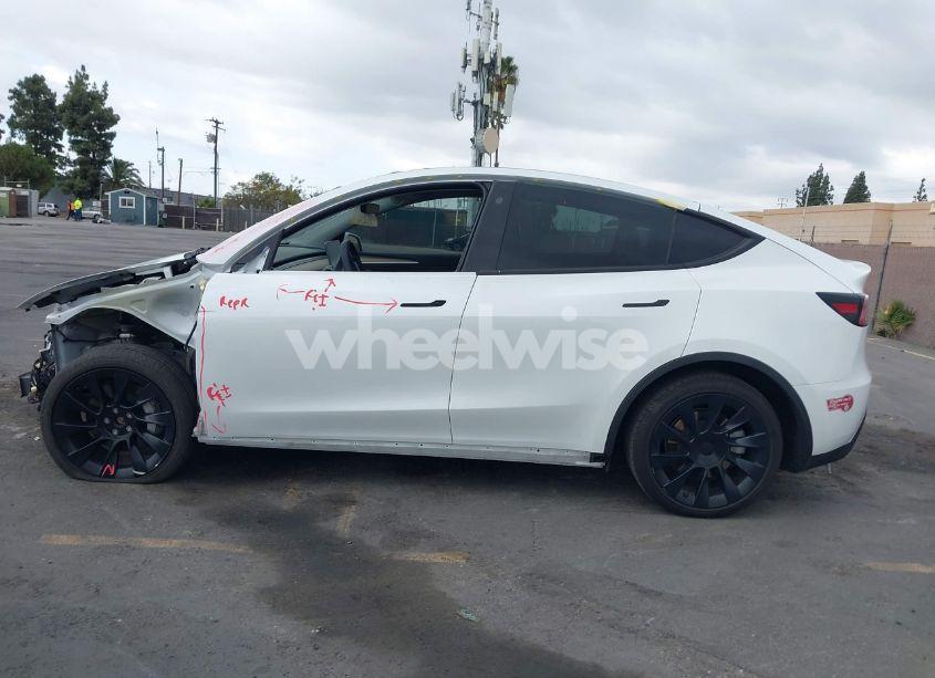 Photo 13 of 2023 Tesla Model Y (VIN 7SAYGDEE9PA025064)