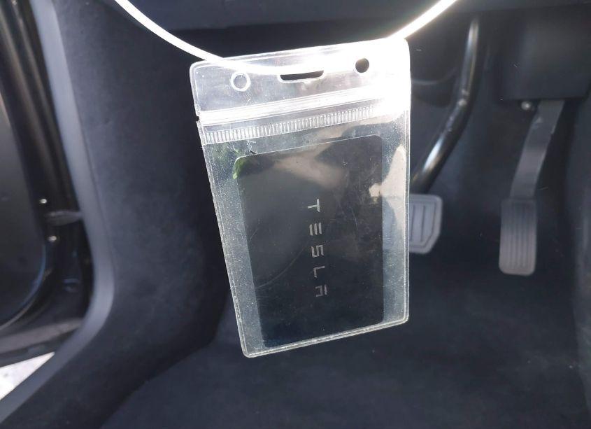 Photo 11 of 2023 Tesla Model Y AWD/LONG RANGE DUAL MOTOR ALL-WHEEL DRIVE (VIN 7SAYGDEE9PA055942)