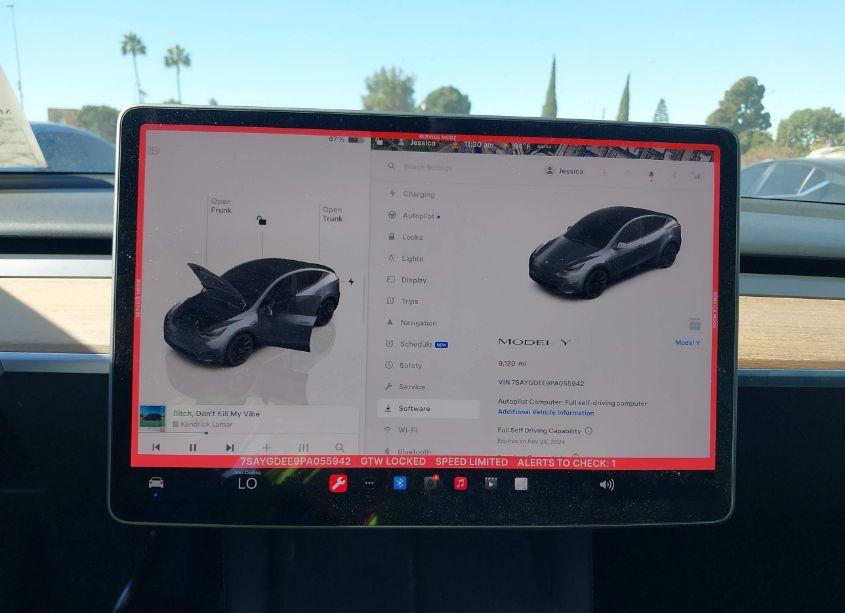 Photo 18 of 2023 Tesla Model Y AWD/LONG RANGE DUAL MOTOR ALL-WHEEL DRIVE (VIN 7SAYGDEE9PA055942)