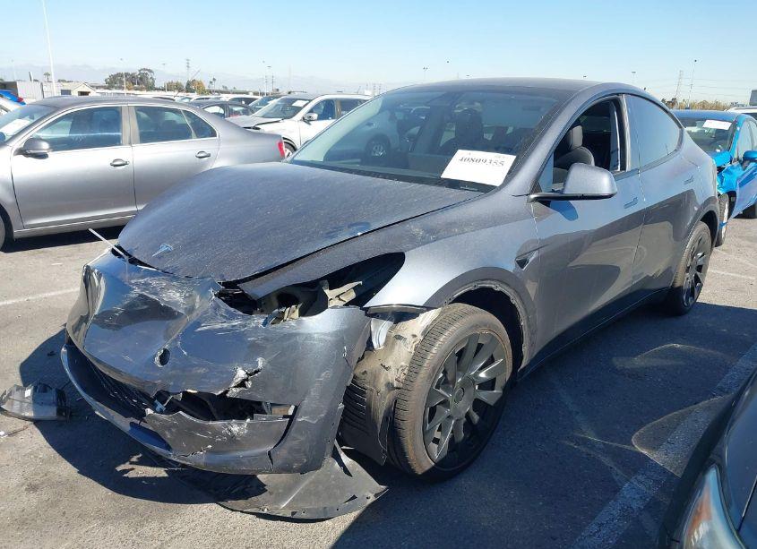Photo 2 of 2023 Tesla Model Y AWD/LONG RANGE DUAL MOTOR ALL-WHEEL DRIVE (VIN 7SAYGDEE9PA055942)