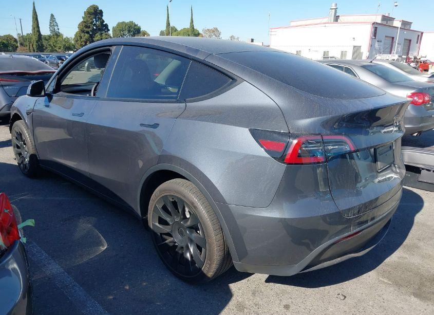 Photo 3 of 2023 Tesla Model Y AWD/LONG RANGE DUAL MOTOR ALL-WHEEL DRIVE (VIN 7SAYGDEE9PA055942)