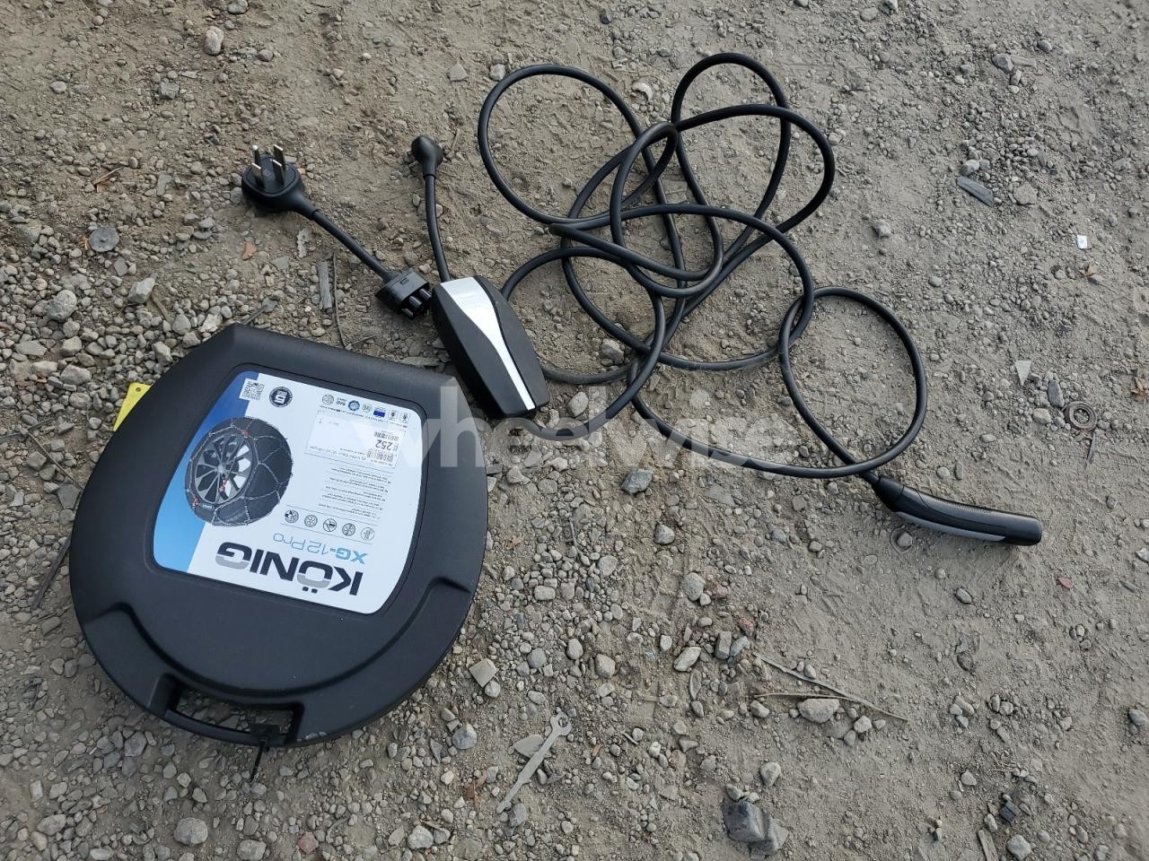 Photo 13 of 2023 TESLA MODEL Y (VIN 7SAYGDEE9PA098533)