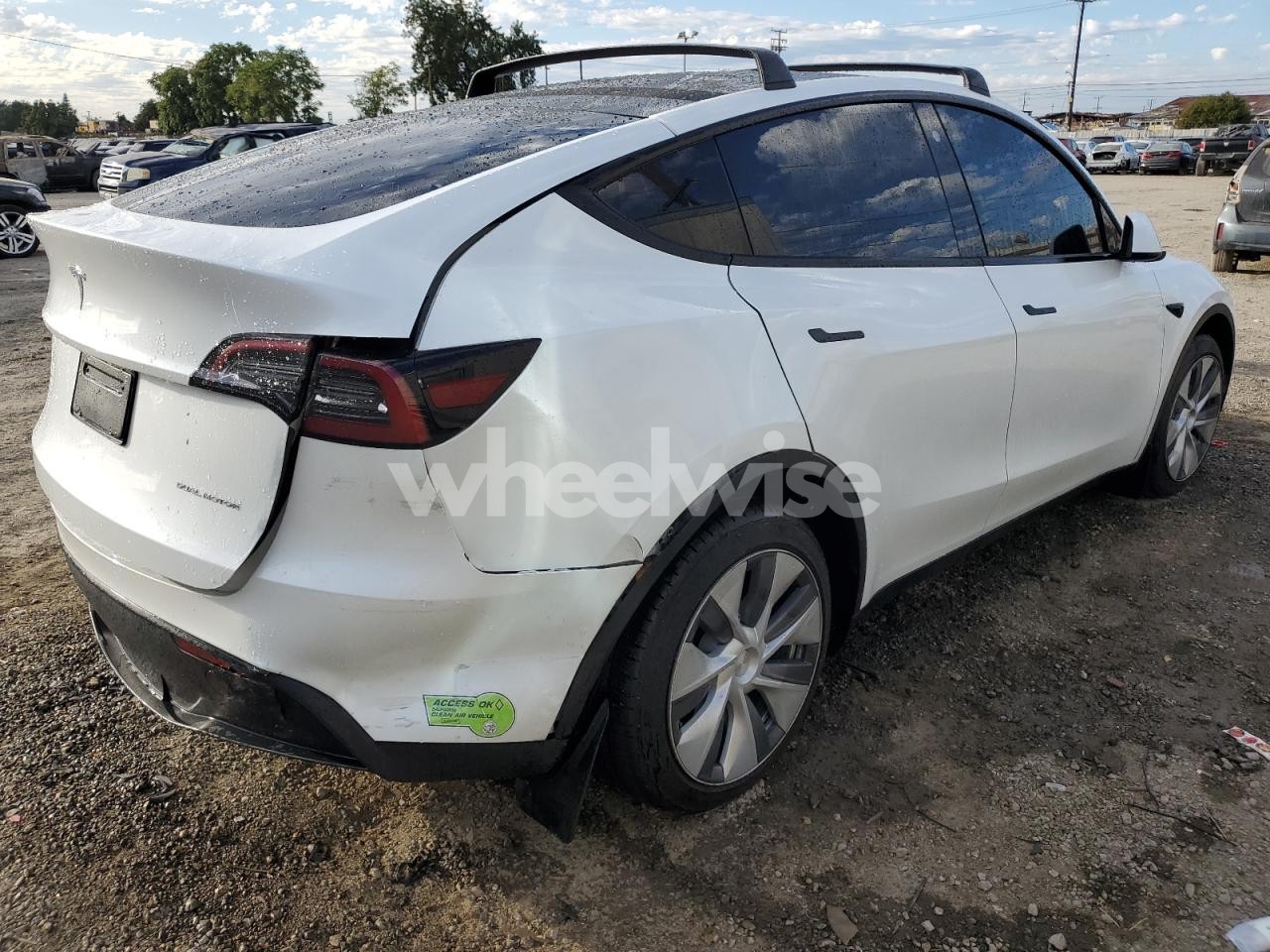 Photo 3 of 2023 TESLA MODEL Y (VIN 7SAYGDEE9PA098533)