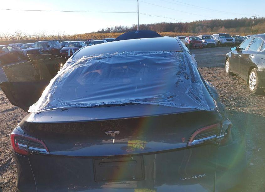 Photo 6 of 2023 Tesla Model Y AWD/LONG RANGE DUAL MOTOR ALL-WHEEL DRIVE (VIN 7SAYGDEE9PA208674)