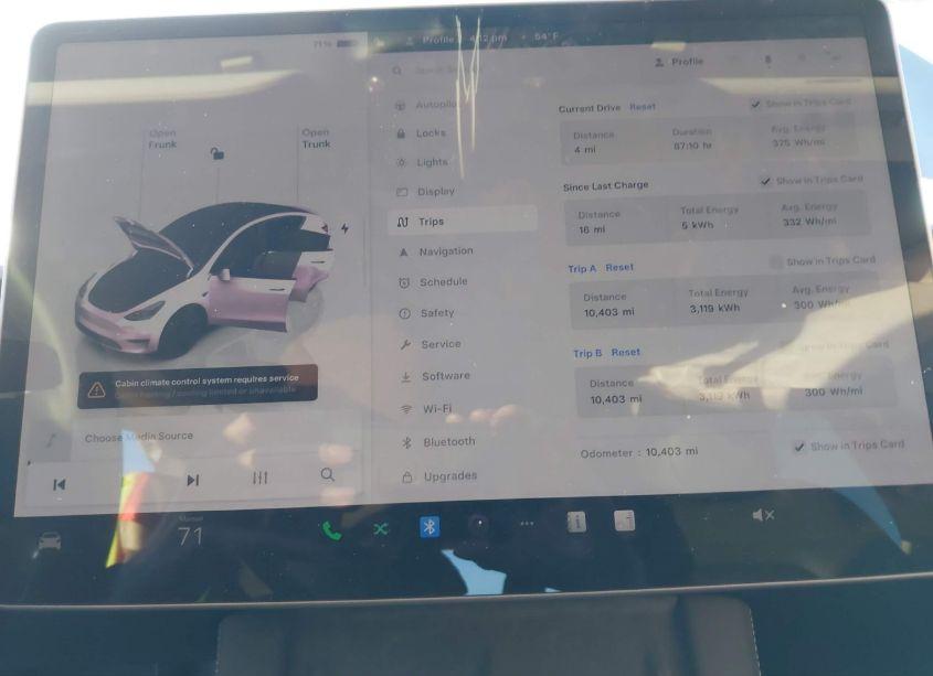 Photo 7 of 2023 Tesla Model Y AWD/LONG RANGE DUAL MOTOR ALL-WHEEL DRIVE (VIN 7SAYGDEE9PA208674)
