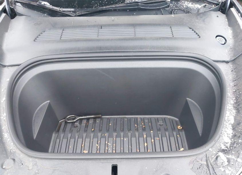 Photo 10 of 2023 Tesla Model Y AWD/LONG RANGE DUAL MOTOR ALL-WHEEL DRIVE (VIN 7SAYGDEE9PF756581)