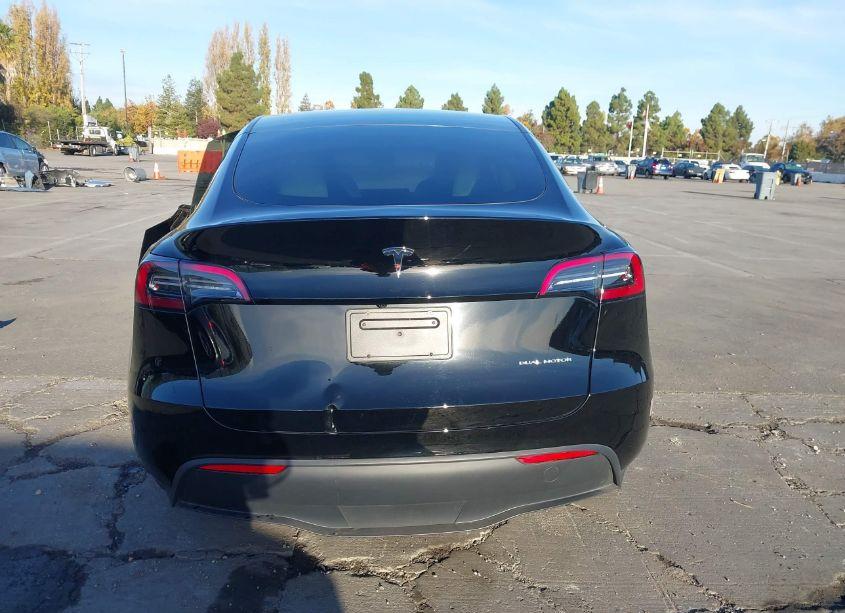 Photo 16 of 2023 Tesla Model Y AWD/LONG RANGE DUAL MOTOR ALL-WHEEL DRIVE (VIN 7SAYGDEE9PF787698)