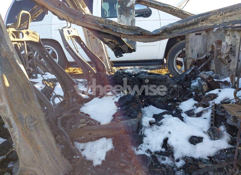 Photo 5 of 2023 Tesla Model Y AWD/LONG RANGE DUAL MOTOR ALL-WHEEL DRIVE (VIN 7SAYGDEE9PF805990)