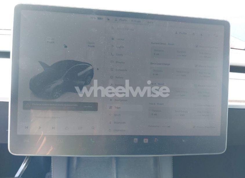 Photo 18 of 2023 Tesla Model Y AWD/LONG RANGE DUAL MOTOR ALL-WHEEL DRIVE (VIN 7SAYGDEE9PF812955)