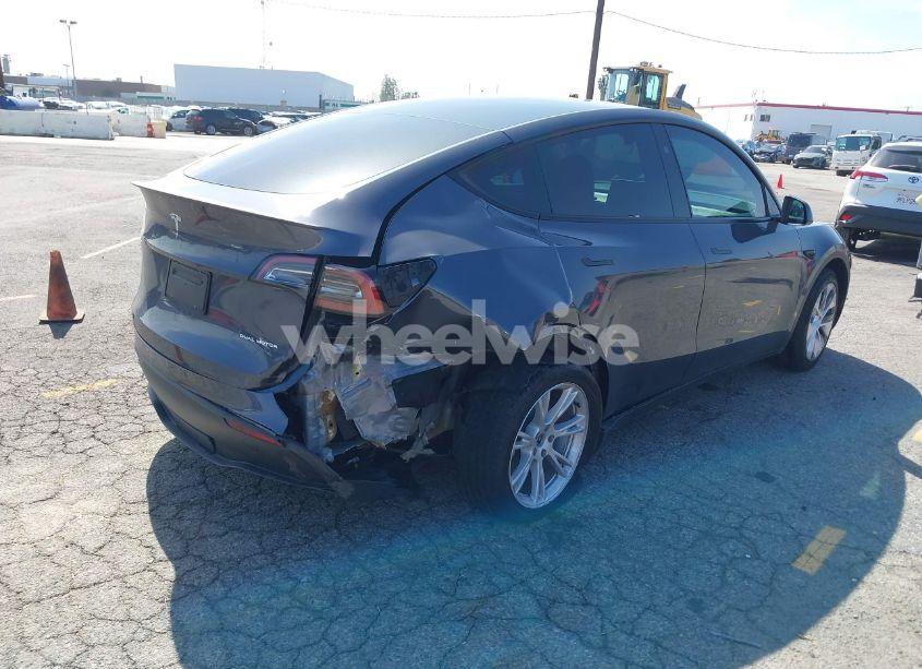 Photo 4 of 2023 Tesla Model Y AWD/LONG RANGE DUAL MOTOR ALL-WHEEL DRIVE (VIN 7SAYGDEE9PF812955)