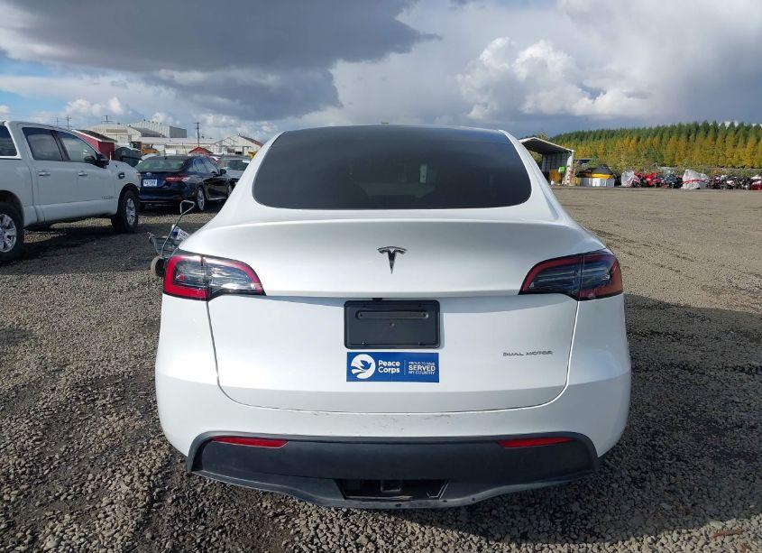 Photo 17 of 2023 Tesla Model Y AWD/LONG RANGE DUAL MOTOR ALL-WHEEL DRIVE (VIN 7SAYGDEE9PF908388)