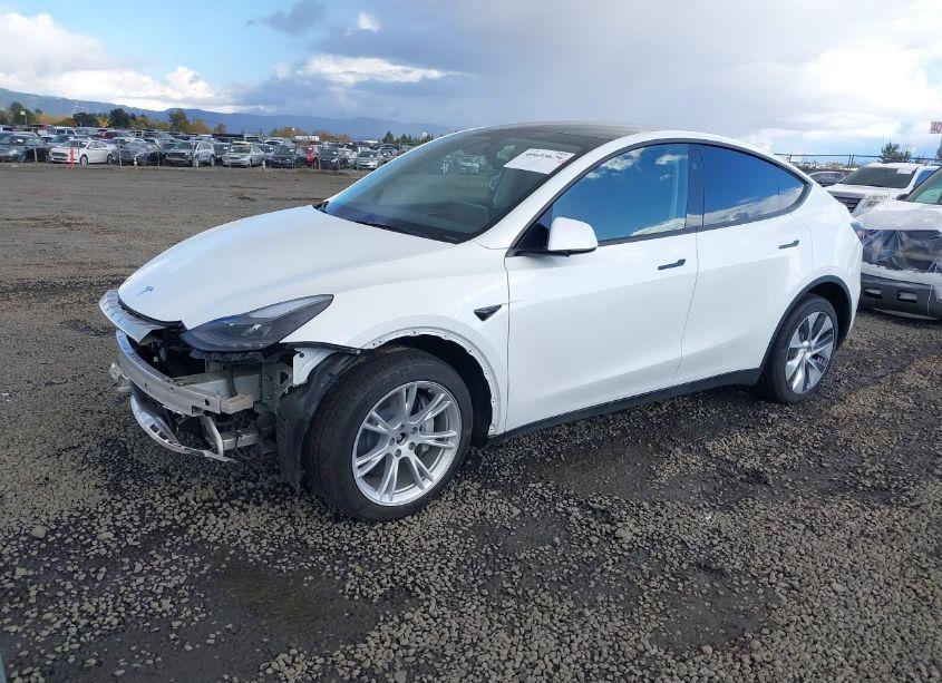 Photo 2 of 2023 Tesla Model Y AWD/LONG RANGE DUAL MOTOR ALL-WHEEL DRIVE (VIN 7SAYGDEE9PF908388)