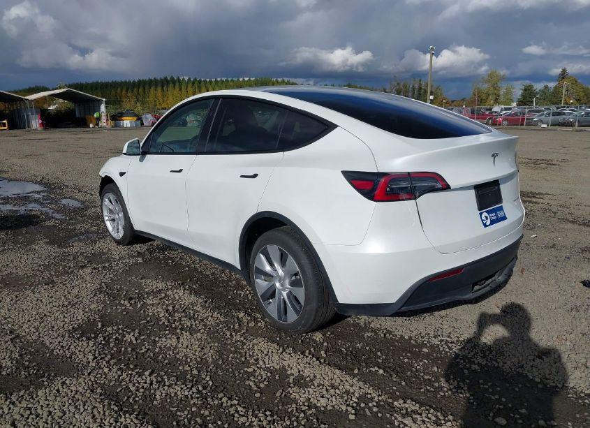 Photo 3 of 2023 Tesla Model Y AWD/LONG RANGE DUAL MOTOR ALL-WHEEL DRIVE (VIN 7SAYGDEE9PF908388)