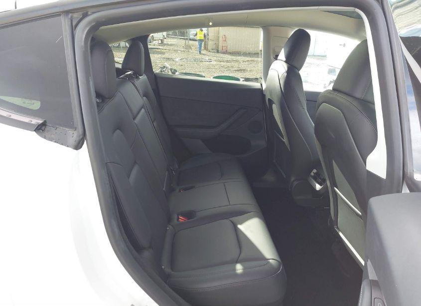 Photo 8 of 2023 Tesla Model Y AWD/LONG RANGE DUAL MOTOR ALL-WHEEL DRIVE (VIN 7SAYGDEE9PF908388)