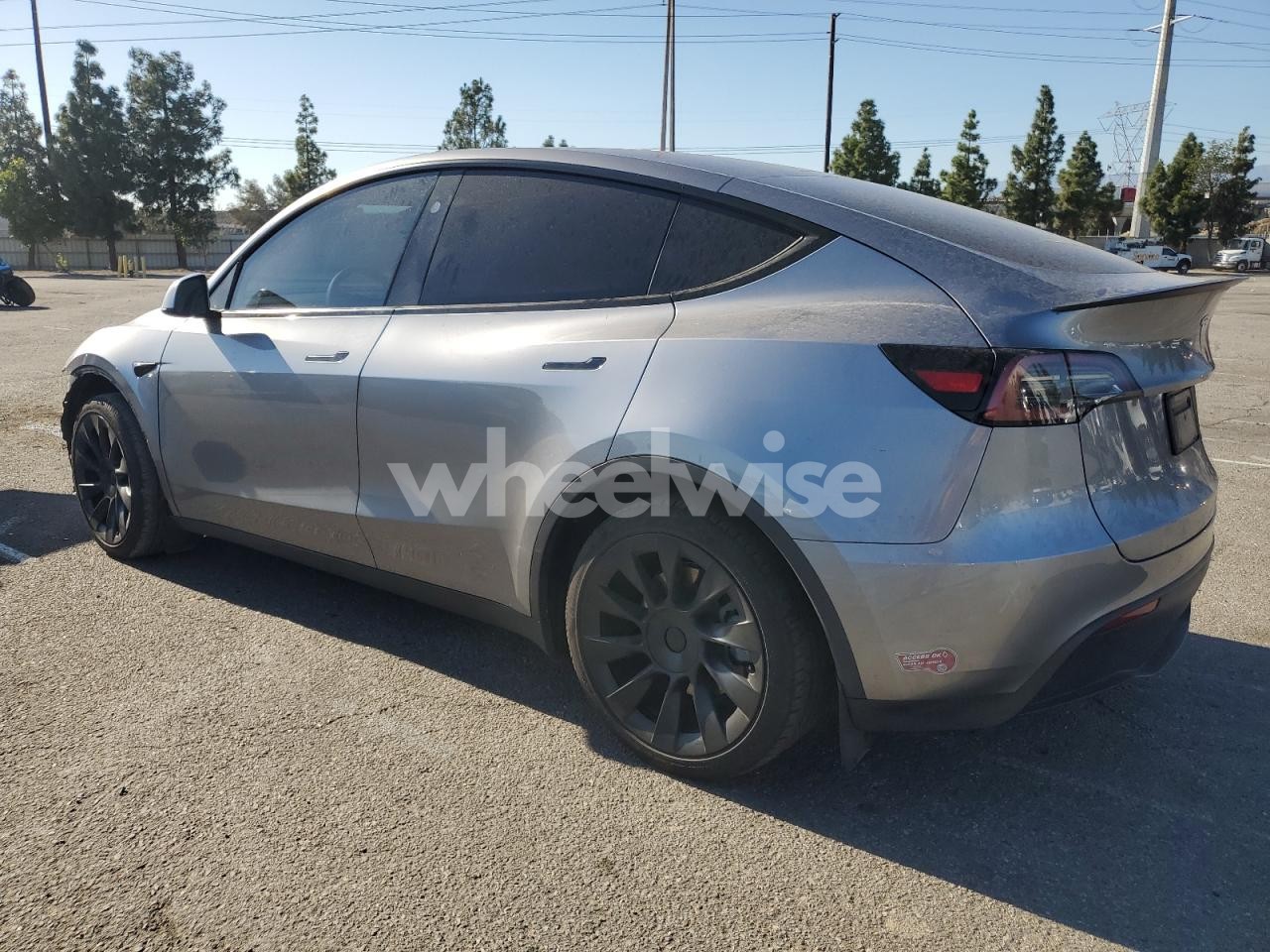 Photo 2 of 2024 TESLA MODEL Y (VIN 7SAYGDEE9RA296452)