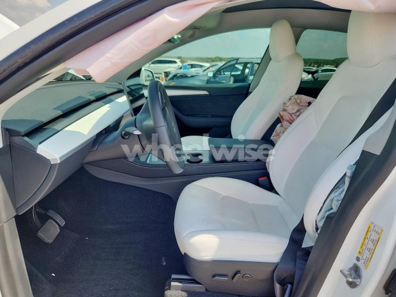 Photo 10 of 2024 TESLA MODEL Y (VIN 7SAYGDEE9RA321107)