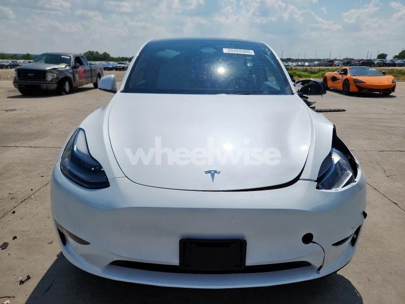 Photo 3 of 2024 TESLA MODEL Y (VIN 7SAYGDEE9RA321107)