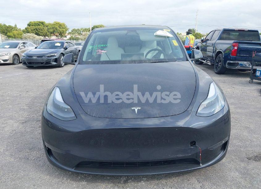 Photo 12 of 2024 Tesla Model Y LONG RANGE DUAL MOTOR ALL-WHEEL DRIVE (VIN 7SAYGDEE9RA325206)