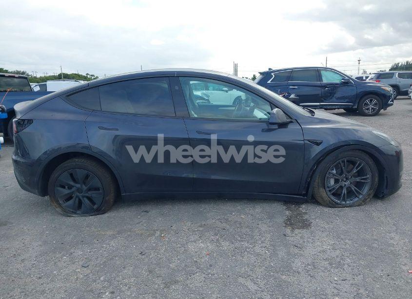 Photo 13 of 2024 Tesla Model Y LONG RANGE DUAL MOTOR ALL-WHEEL DRIVE (VIN 7SAYGDEE9RA325206)