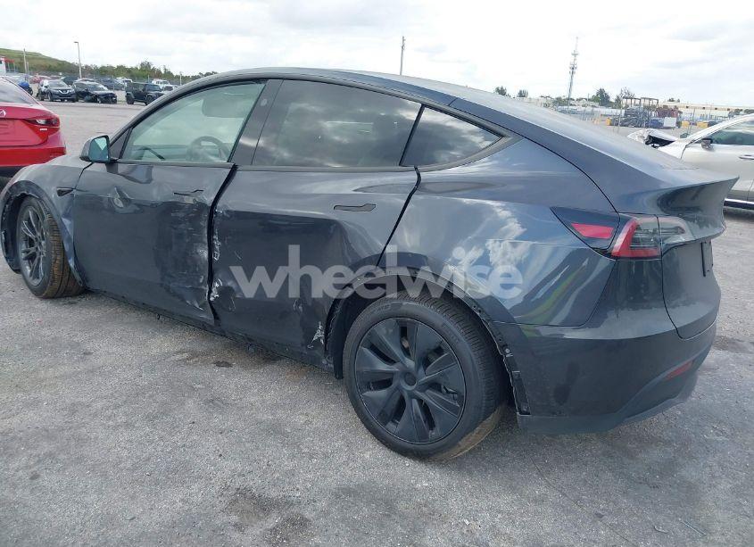 Photo 3 of 2024 Tesla Model Y LONG RANGE DUAL MOTOR ALL-WHEEL DRIVE (VIN 7SAYGDEE9RA325206)