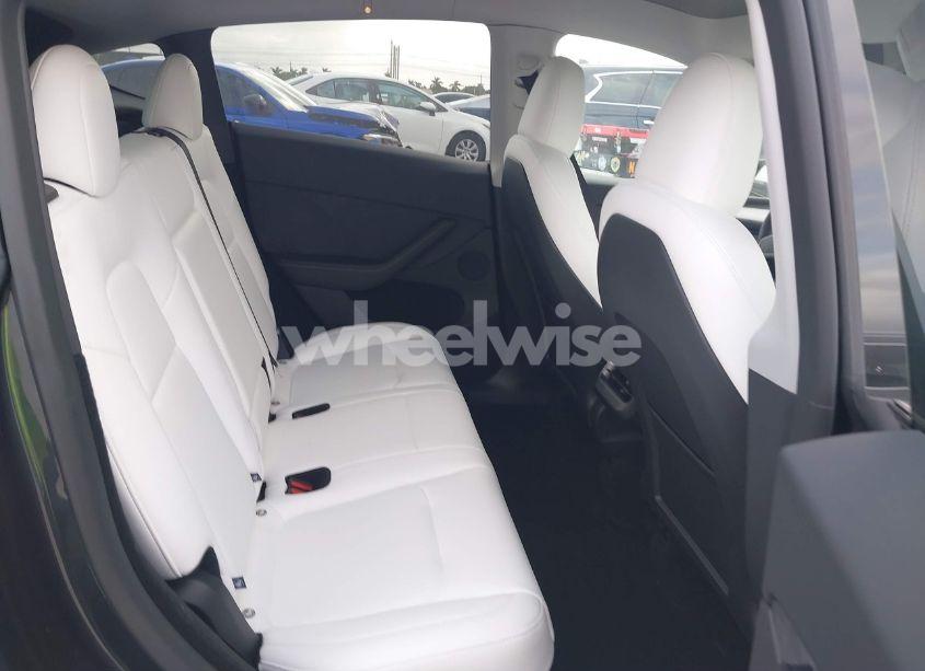 Photo 8 of 2024 Tesla Model Y LONG RANGE DUAL MOTOR ALL-WHEEL DRIVE (VIN 7SAYGDEE9RA325206)